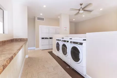 12231 N 19th St #219, Phoenix, AZ 85022