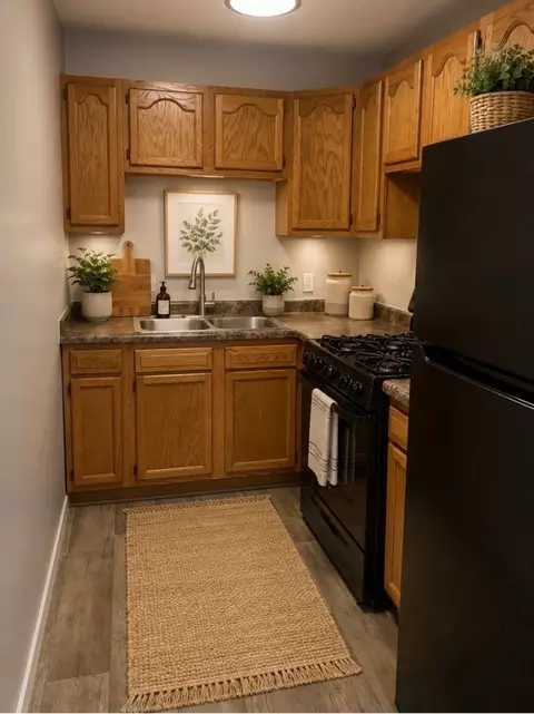 2800 Fleur Dr #40312, Des Moines, IA 50321