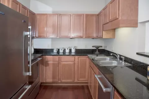 4025 W 65th St #112, Edina, MN 55435