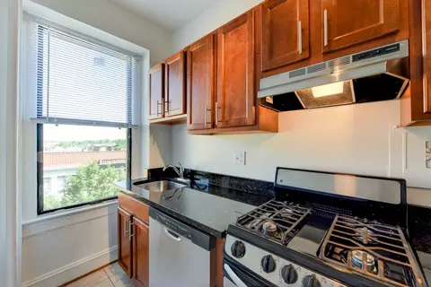 2200 19th St NW #309, Washington, DC 20009