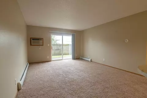 2701 SE Peachtree Dr #108, Ankeny, IA 50021