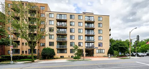 5432 Connecticut Ave NW #105, Washington, DC 20015