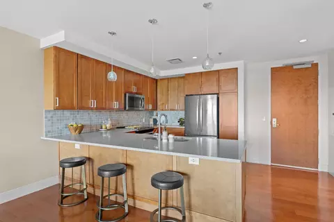 10730 Euclid Ave #PH14, Cleveland, OH 44106