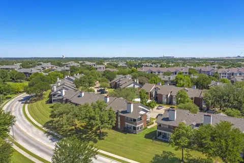 1130 Bear Creek Pkwy #2312, Euless, TX 76039