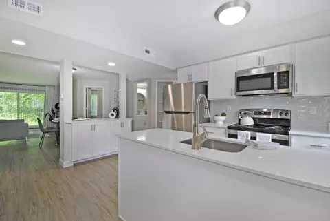 580 Bloomfield Village Blvd #713-15, Auburn Hills, MI 48326