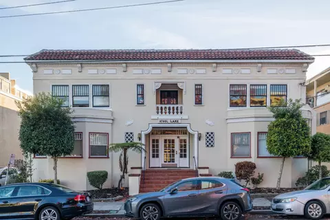 226 Athol Ave #102, Oakland, CA 94606