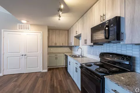 3300 Oak Creek Dr #3406, Austin, TX 78727