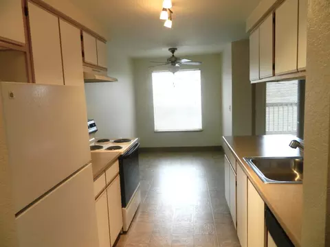 1324 SW Pleasant View Dr #D216, Gresham, OR 97080 photo 11