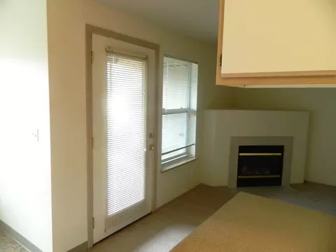 1324 SW Pleasant View Dr #D216, Gresham, OR 97080 photo 3