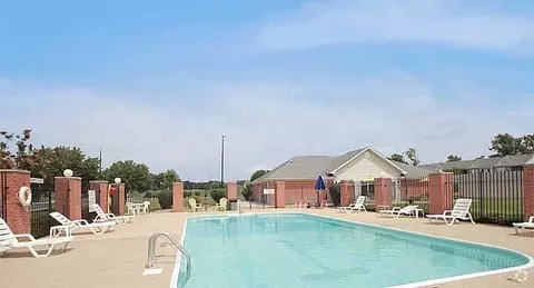 825 Summer Place Ln #65158B, Granger, IN 46530