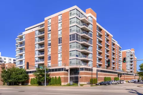 1646 River St #408, Des Plaines, IL 60016