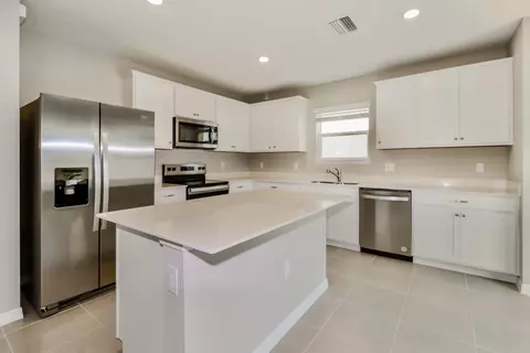 2340 Shasta St #2267, Lakeland, FL 33805