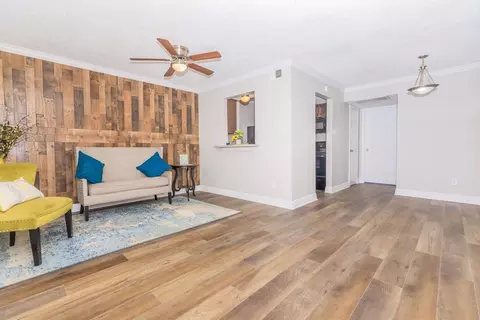 9600 Braes Bayou Dr #6-59, Houston, TX 77074