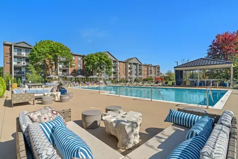 830 Foxworth Blvd #5301, Lombard, IL 60148