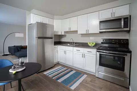 520 Russwood Dr #B7, Norristown, PA 19401
