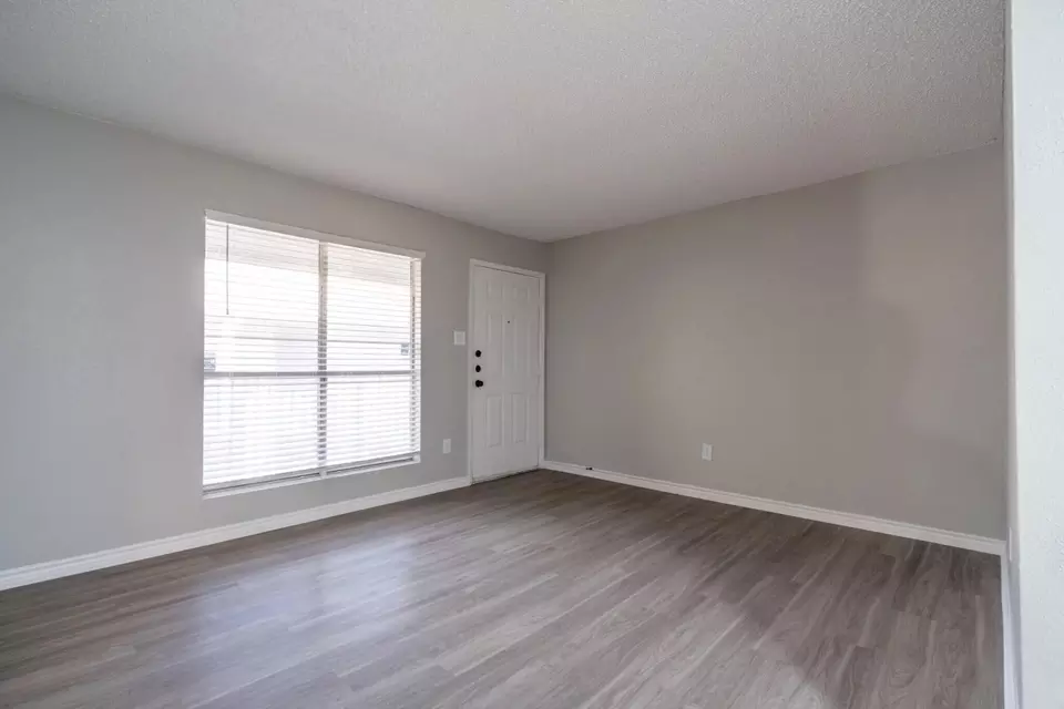  1110 El Camino Village Dr #9-902, Houston, TX 77058 photo 12