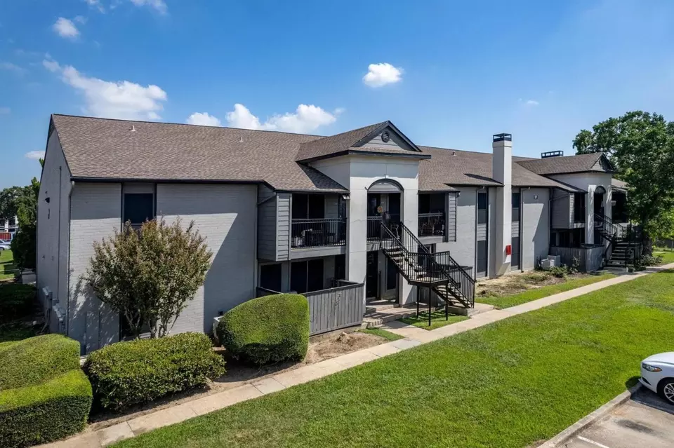  1110 El Camino Village Dr #9-902, Houston, TX 77058 photo 27