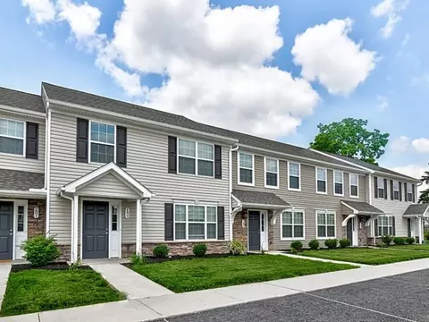 115 Erin Ct #80, New Oxford, PA 17350