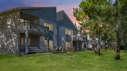 1700 Mindanao Dr #1006, Jacksonville, FL 32246