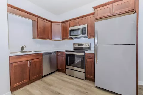 2730 Jacobin Dr #D-306, Norwalk, IA 50211