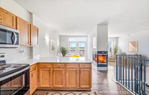 808 Berry St #124, Saint Paul, MN 55114