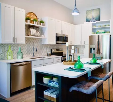 1020 E Broad St #210, Savannah, GA 31401