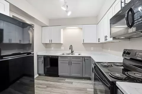 5439 N Clinton St #5363, Fort Wayne, IN 46825
