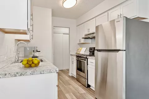 7850 SW Hall Blvd #32, Beaverton, OR 97008
