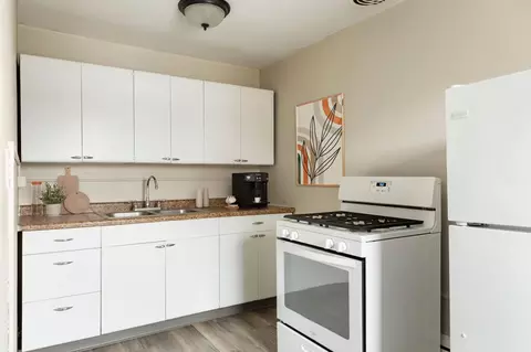 563 Cleveland Ave S #2069-31, Saint Paul, MN 55116
