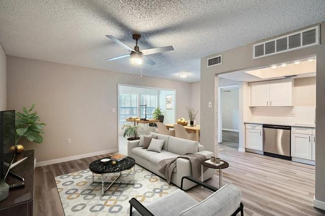 7200 Wallace Rd #910, Charlotte, NC 28212