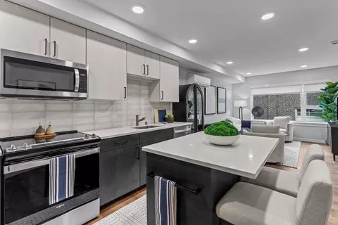 1421 Harvard Ave #105, Seattle, WA 98122