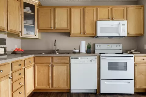 1435 Hampshire Ave S #35-110, Saint Louis Park, MN 55426