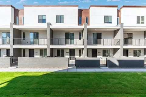 98 W Dobbins Rd #0-4, Phoenix, AZ 85041