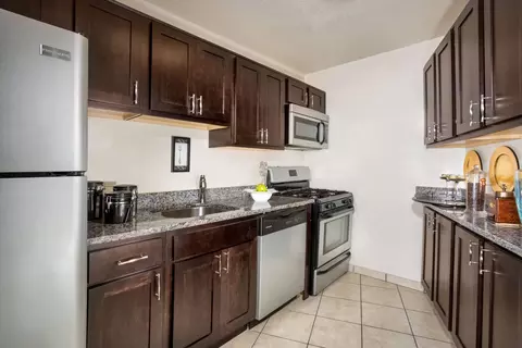 710 Roeder Rd #0204, Silver Spring, MD 20910