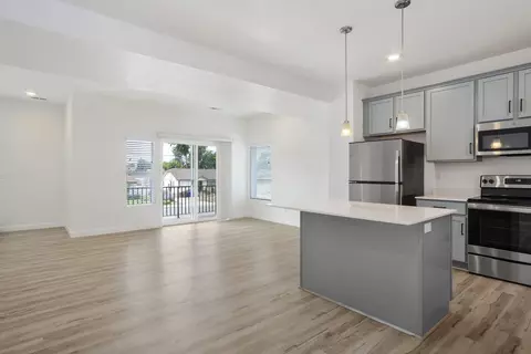 255 E Fort Union Blvd #G-26, Midvale, UT 84047