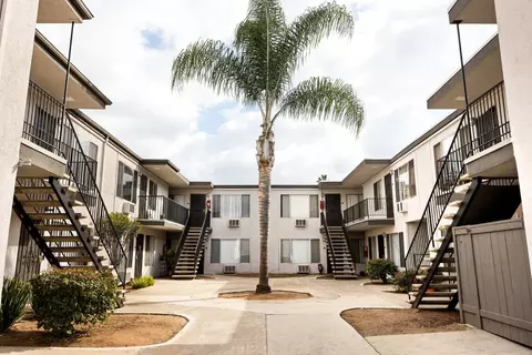 1050 Peach Ave #17, El Cajon, CA 92021