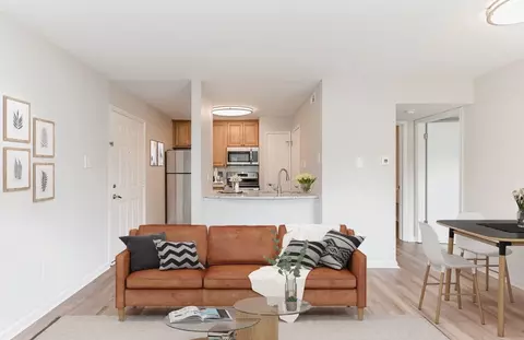 3340 Hampton Point Dr #L, Silver Spring, MD 20904