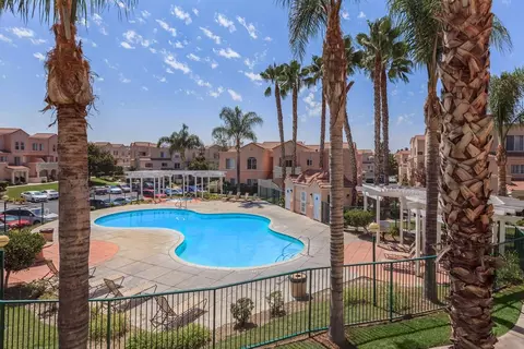 18005 Annes Cir #23-203, Santa Clarita, CA 91387