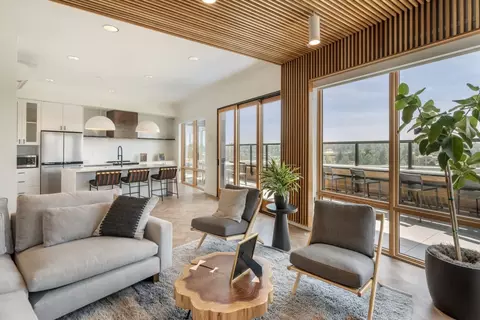 954 SW Emkay Dr #433, Bend, OR 97702
