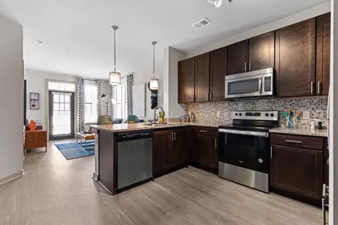 300 31st Ave N #31-104, Nashville, TN 37203