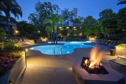 1601 W Macarthur Blvd #23J, Santa Ana, CA 92704