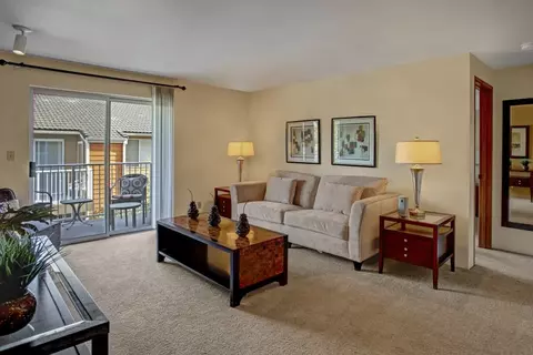 15001 35th Ave W #22103, Lynnwood, WA 98087