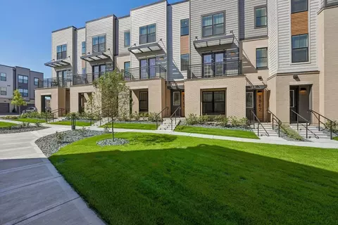 8868 Meridian Way #8961, Woodbury, MN 55125