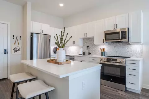 1130 N College St #278, Charlotte, NC 28206