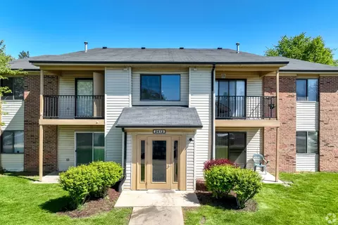 2502 Prairie Green Dr #10453, Urbana, IL 61802
