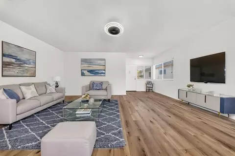7253-7257 Variel Ave #08826, Canoga Park, CA 91303