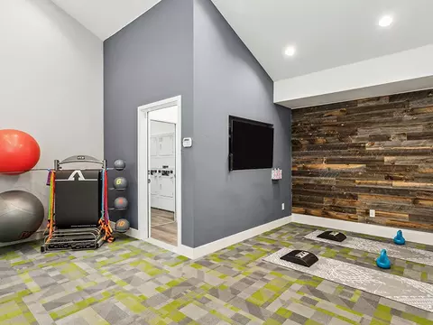 2645 Stonecreek Dr #307, Sacramento, CA 95833
