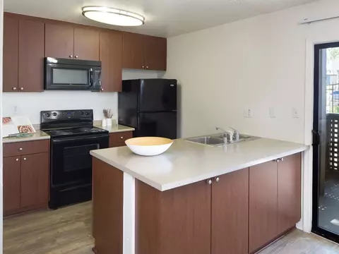 555 Paularino Ave #00E-101, Costa Mesa, CA 92626