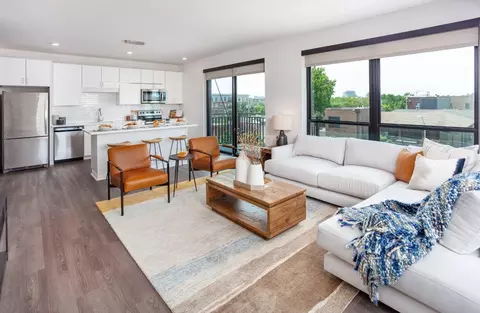 4111 Broadway Blvd #402, Kansas City, MO 64111