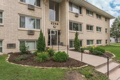 705 Mcknight Rd N #705-301, Saint Paul, MN 55119